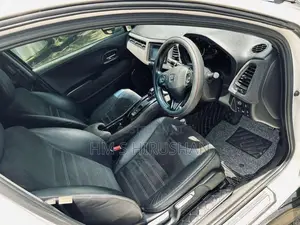 Honda Vezel Rs Sensing 2017 SUV (Used)