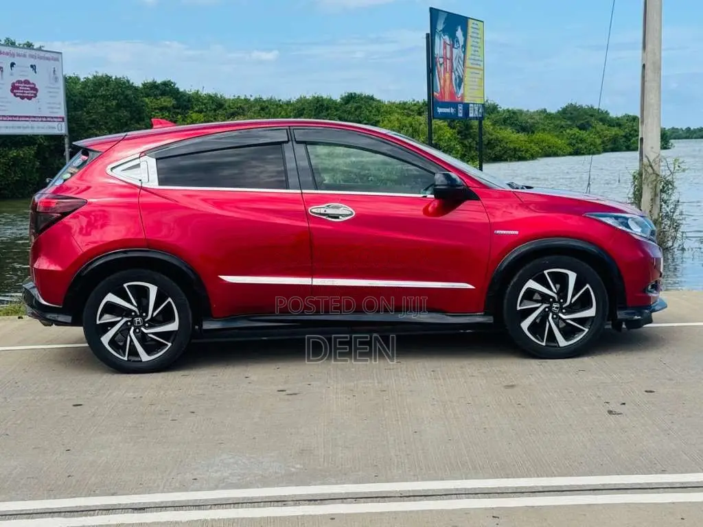 Honda Vezel Rs Sensing 2016 SUV (Used)