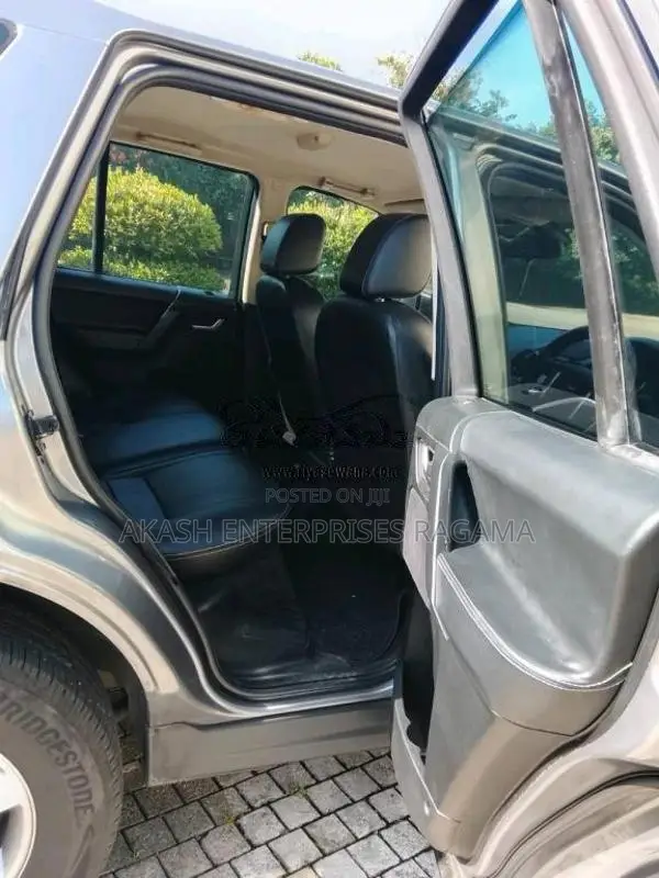 Land-Rover Freelander 2 2011 SUV (Used)