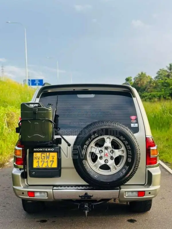 Mitsubishi Montero 2002 SUV (Used)