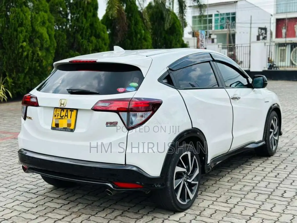 Honda Vezel Rs Sensing 2017 SUV (Used)