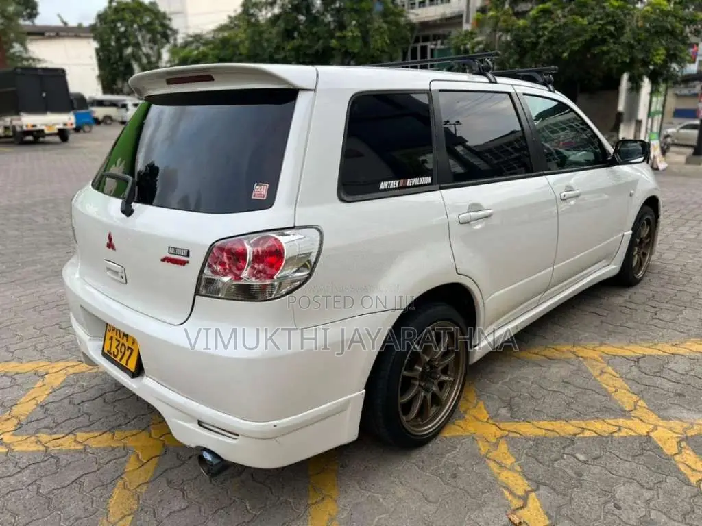 Mitsubishi Airtrek Outlander 2001 SUV (Used)