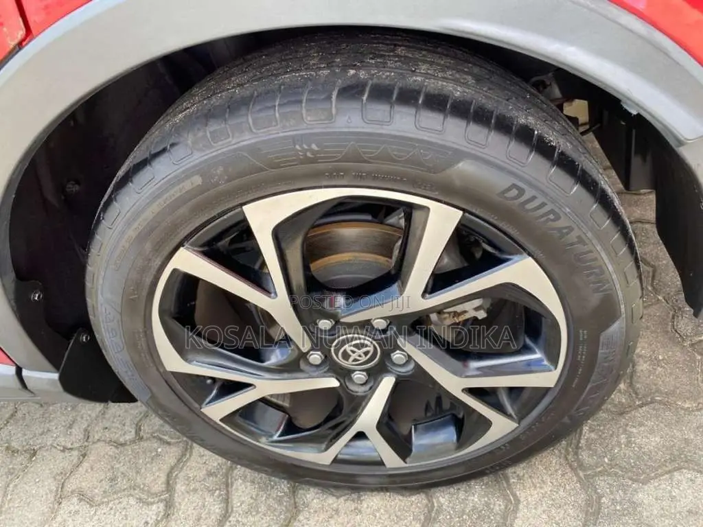 Toyota CHR 2020 SUV (Used)