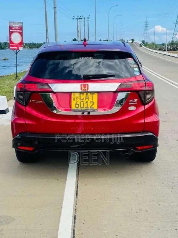 Honda Vezel Rs Sensing 2016 SUV (Used)