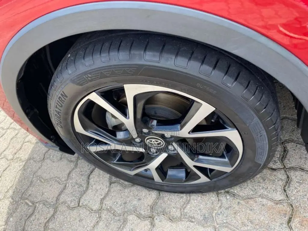 Toyota CHR 2020 SUV (Used)