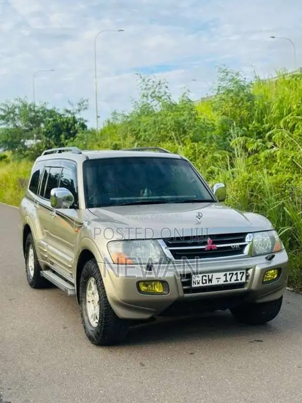 Mitsubishi Montero 2002 SUV (Used)