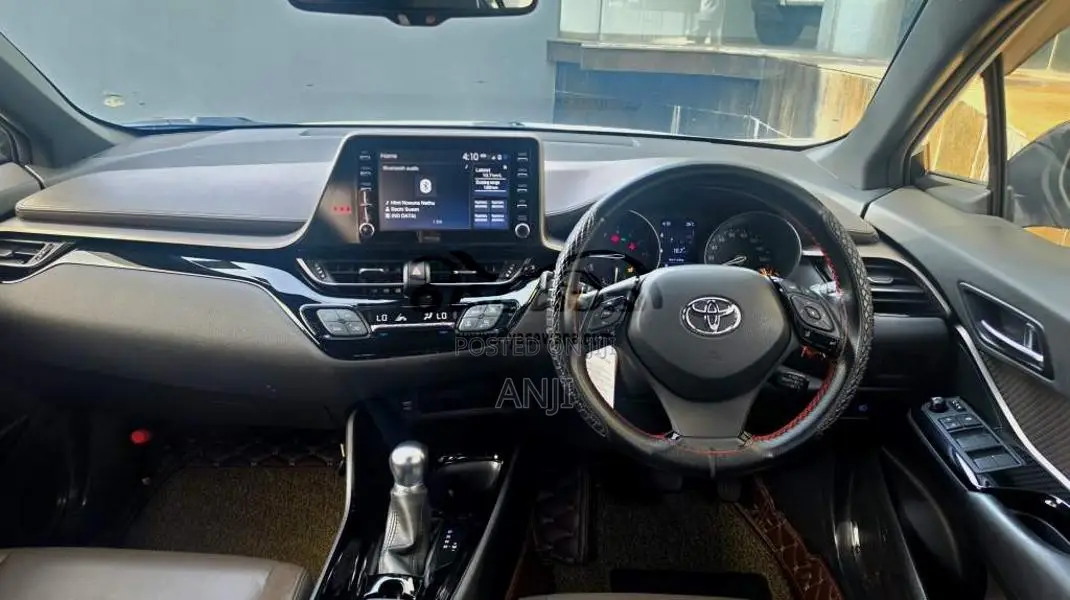 Toyota CHR 2019 SUV (Used)