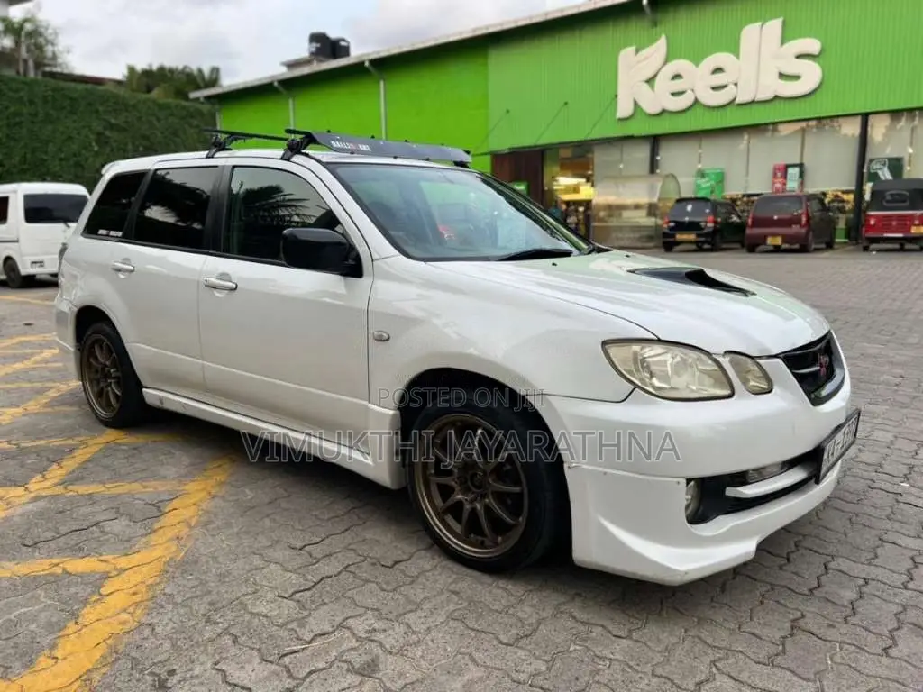 Mitsubishi Airtrek Outlander 2001 SUV (Used)