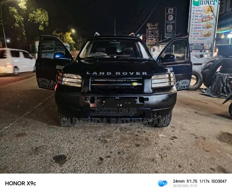 Land-Rover Land Rover 1999 SUV (Used)