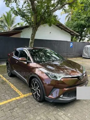 Toyota CHR 2016 SUV (Used)