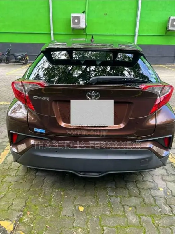 Toyota CHR 2016 SUV (Used)