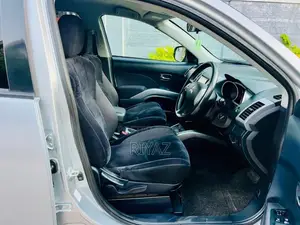 Mitsubishi OUTLANDER 2012 SUV (Used)