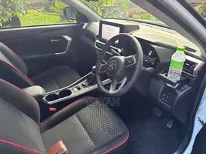 Toyota Raize Hybrid 1200 2025 SUV (Used)