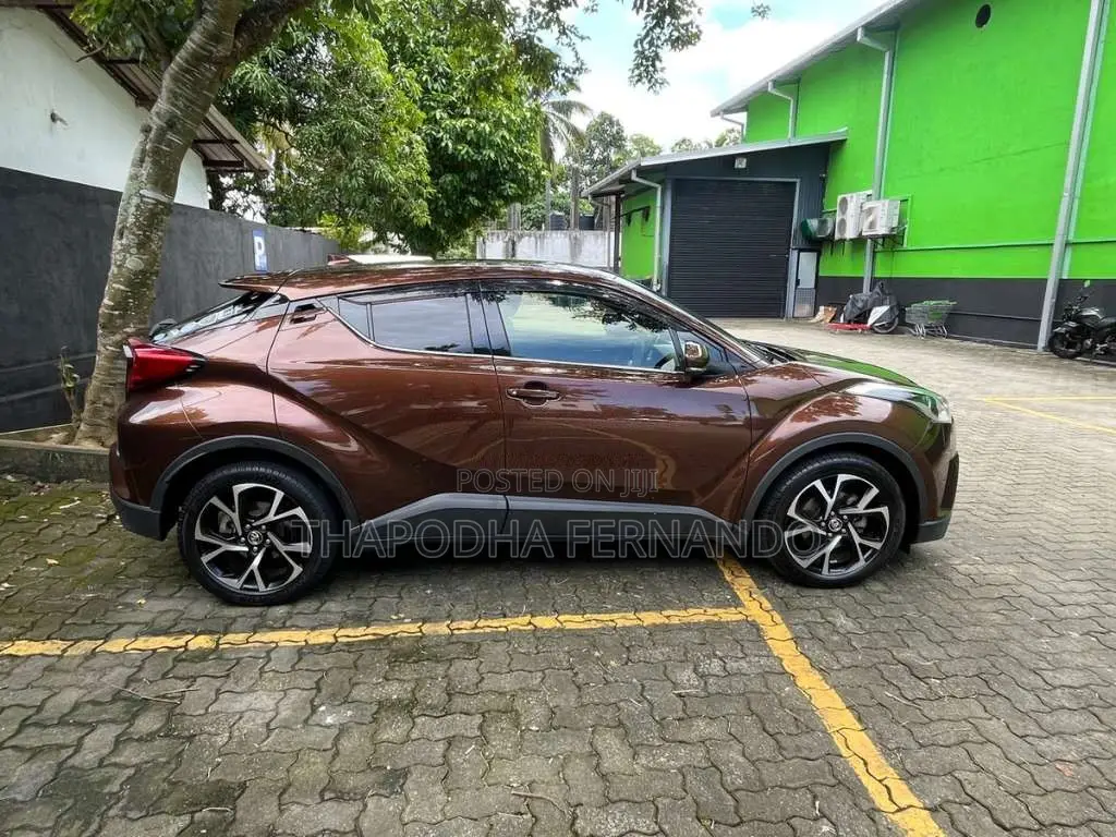 Toyota CHR 2016 SUV (Used)