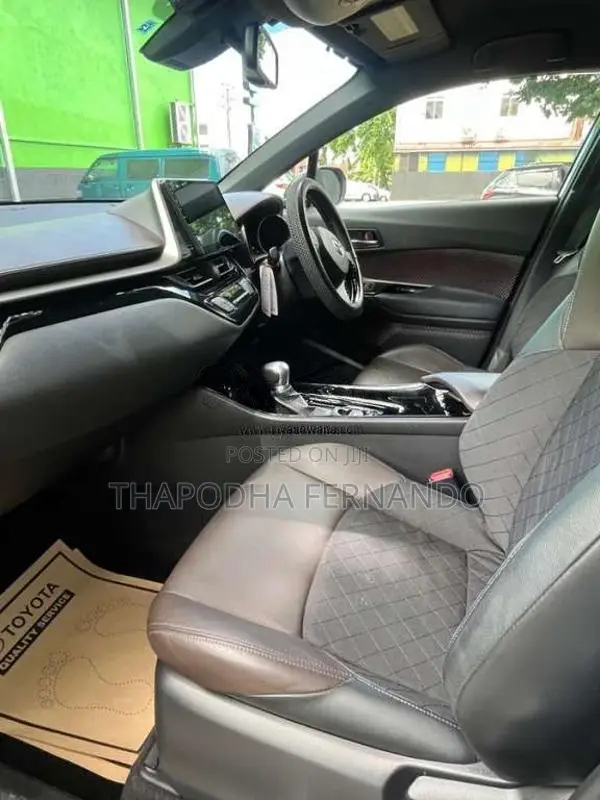Toyota CHR 2016 SUV (Used)
