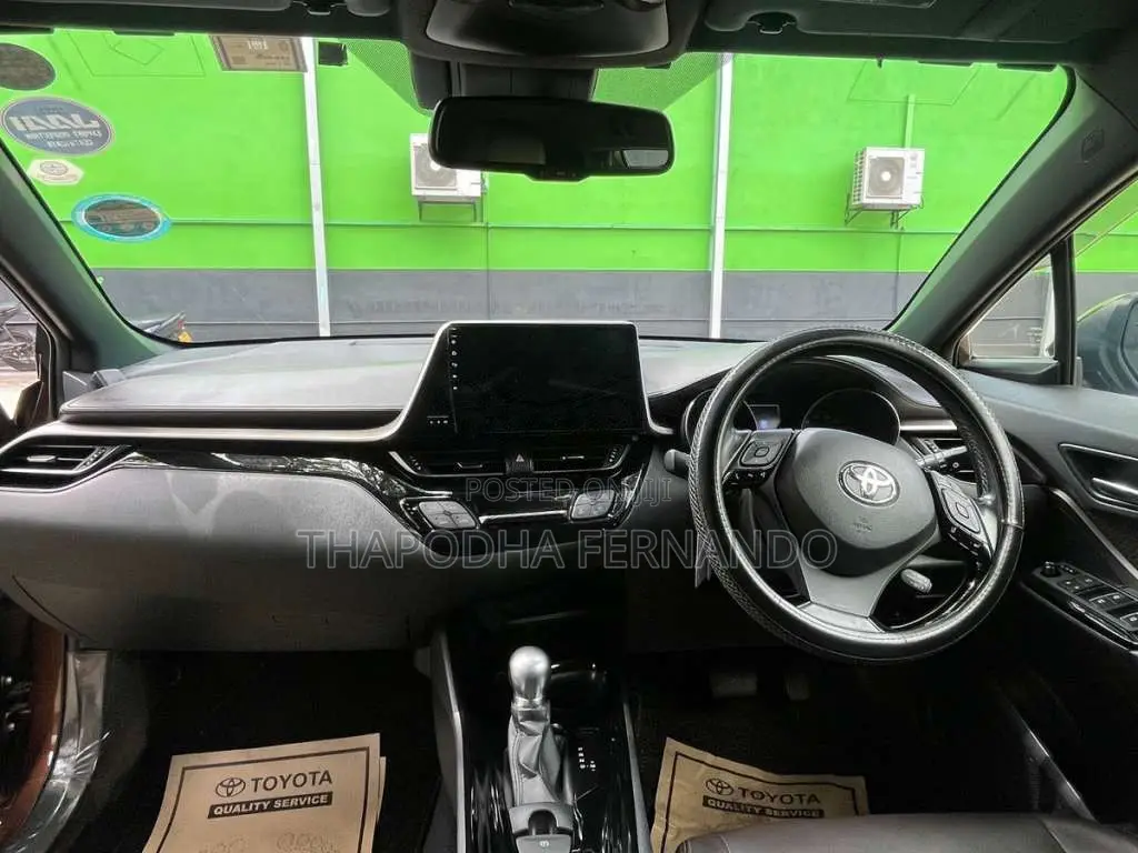 Toyota CHR 2016 SUV (Used)