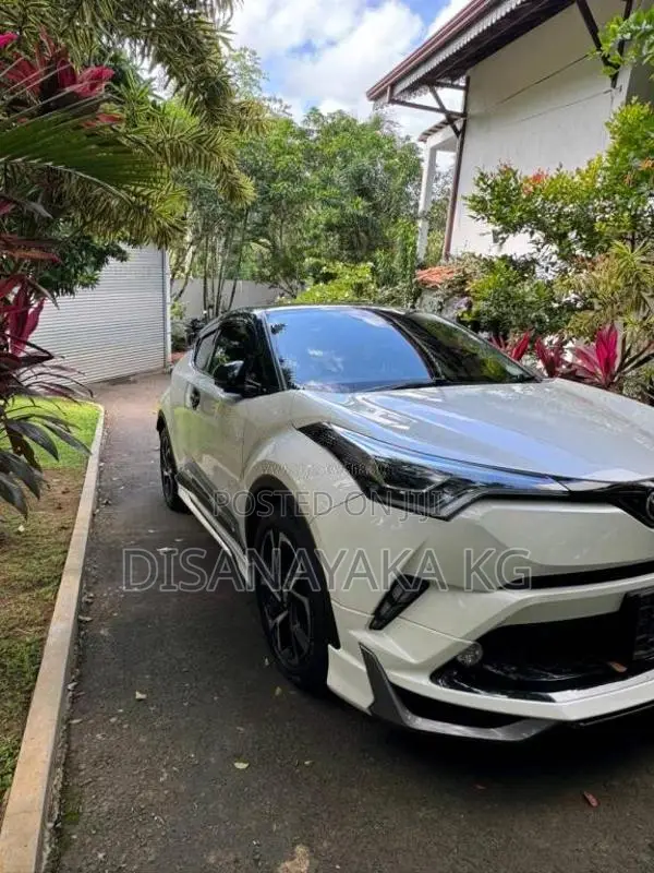 Toyota CHR NGX 50 2017 SUV (Used)