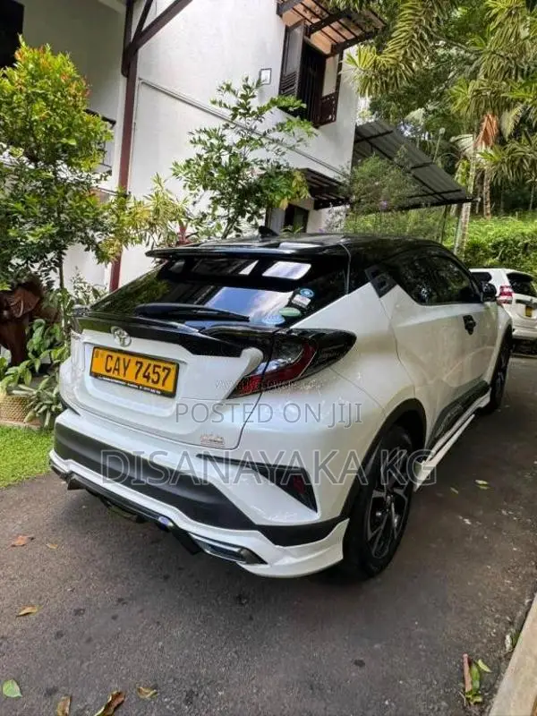 Toyota CHR NGX 50 2017 SUV (Used)