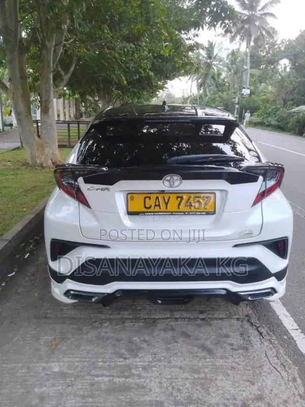 Toyota CHR NGX 50 2017 SUV (Used)