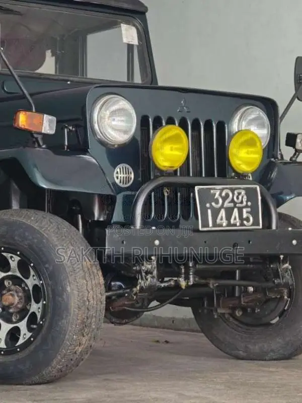 Mitsubishi 4DR5 1980 SUV (Used)