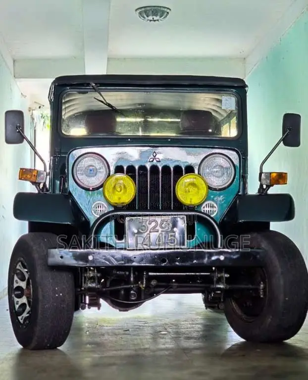 Mitsubishi 4DR5 1980 SUV (Used)