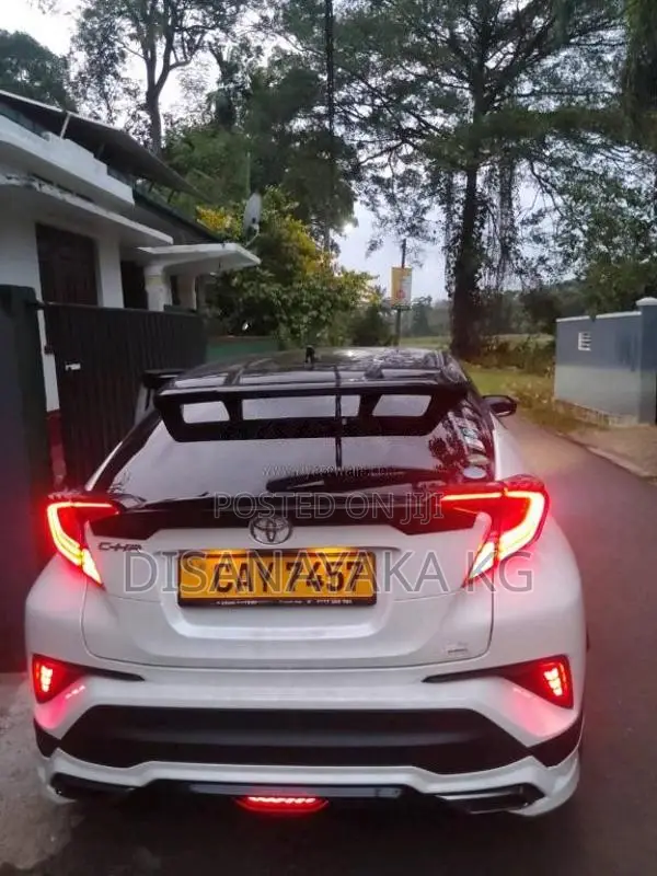 Toyota CHR NGX 50 2017 SUV (Used)