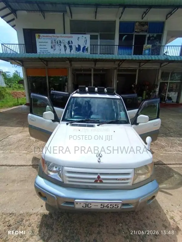 Mitsubishi Pajero Io 2004 SUV (Used)