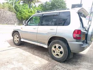 Mitsubishi Pajero Io 2004 SUV (Used)