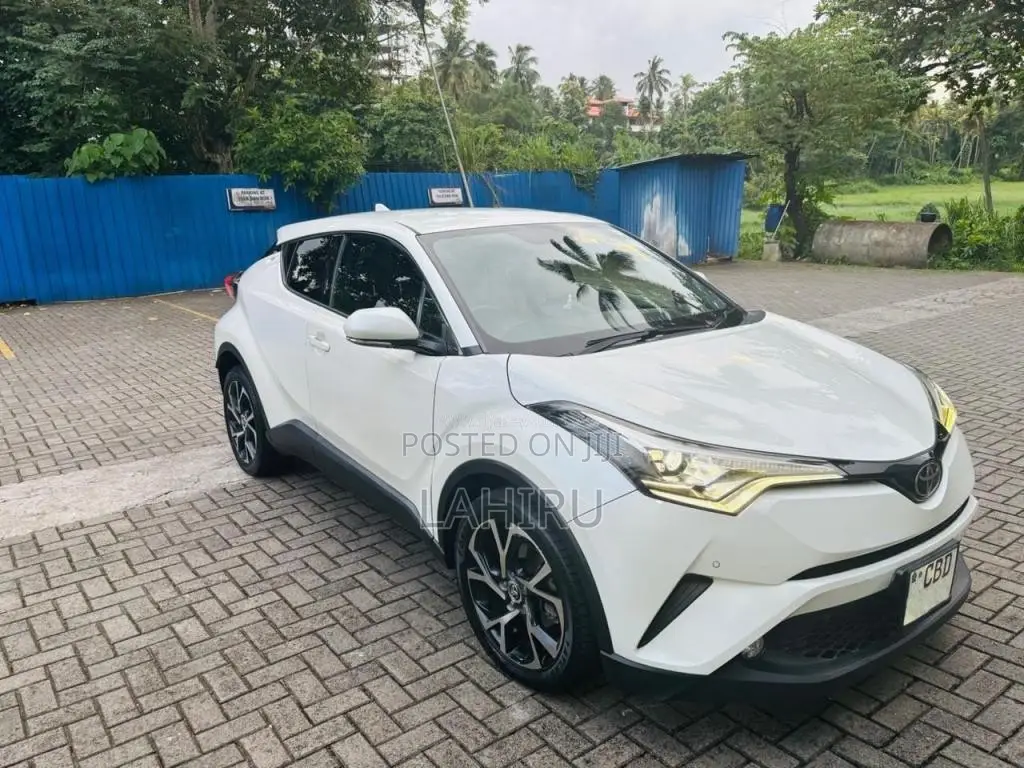 Toyota CHR NGX50 2018 SUV (Used)