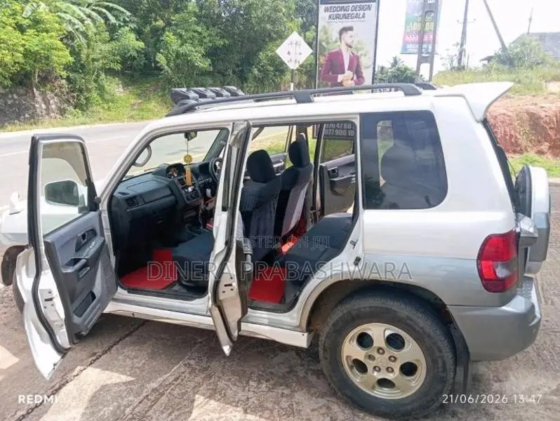 Mitsubishi Pajero Io 2004 SUV (Used)