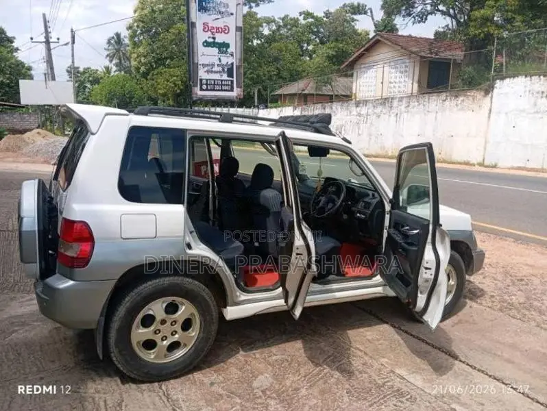 Mitsubishi Pajero Io 2004 SUV (Used)
