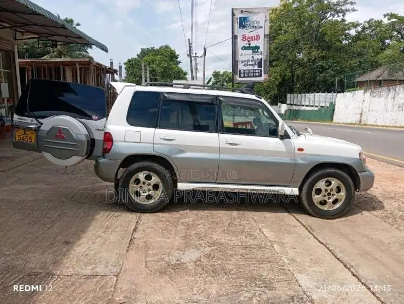 Mitsubishi Pajero Io 2004 SUV (Used)