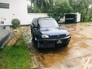 Toyota RAV4 1996 SUV (Used)
