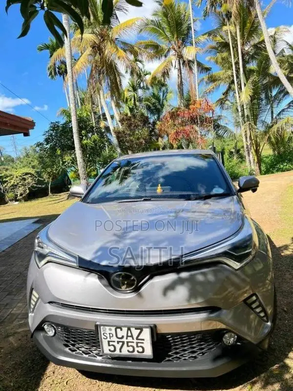 Toyota CHR 2018 SUV (Used)