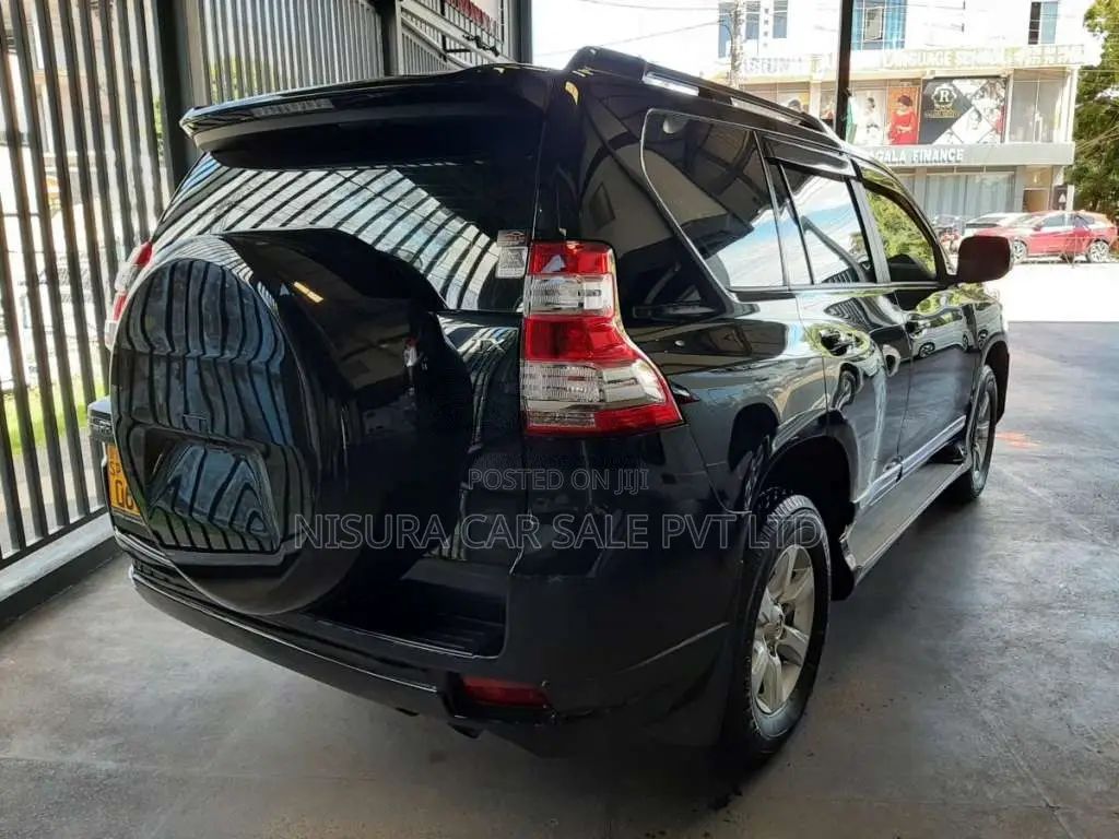 Toyota Land Cruiser 2016 SUV (Used)