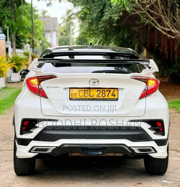 Toyota CHR NGX50 2018 SUV (Used)