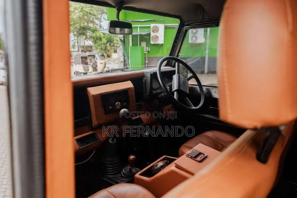 Land-Rover Defender 1969 SUV (Used)