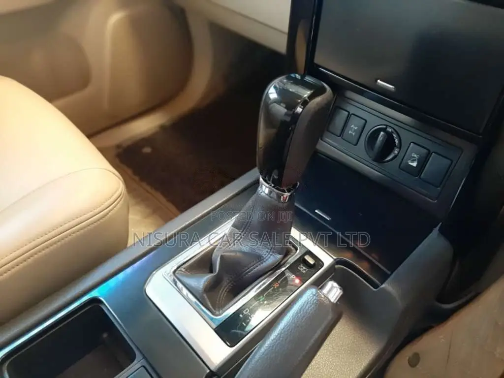 Toyota Land Cruiser 2016 SUV (Used)