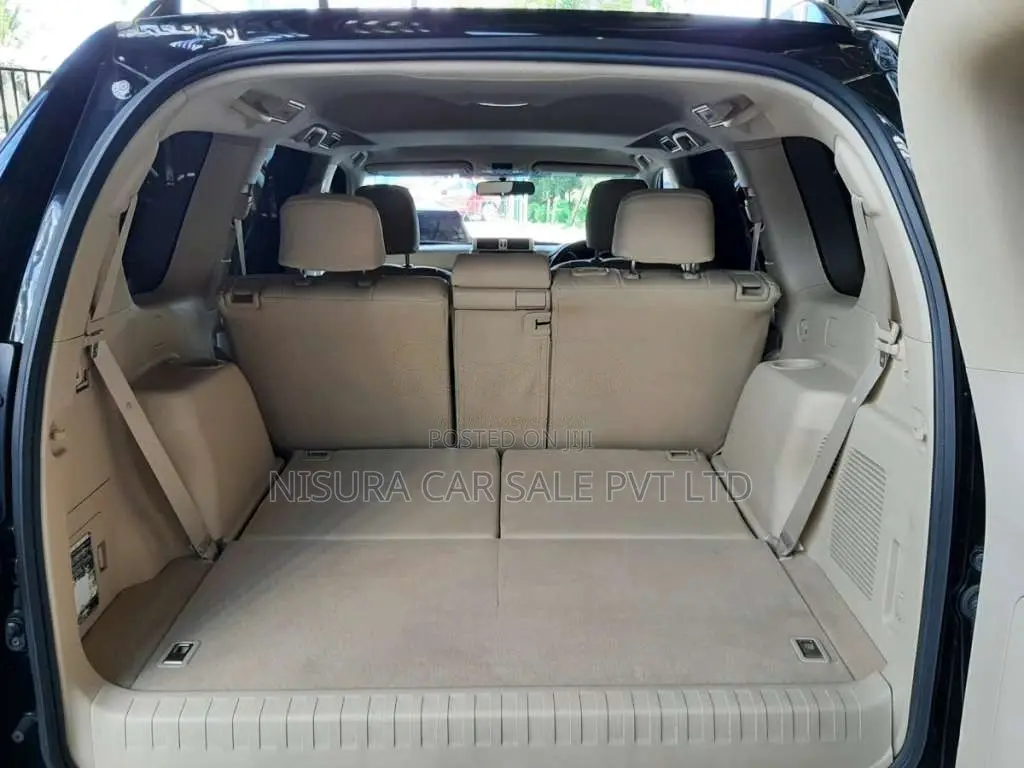 Toyota Land Cruiser 2016 SUV (Used)