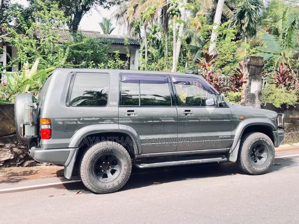 Isuzu Bighorn 1987 SUV (Used)