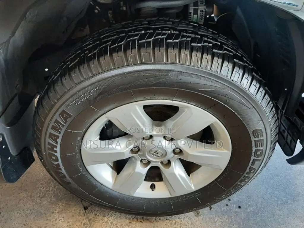 Toyota Land Cruiser 2016 SUV (Used)