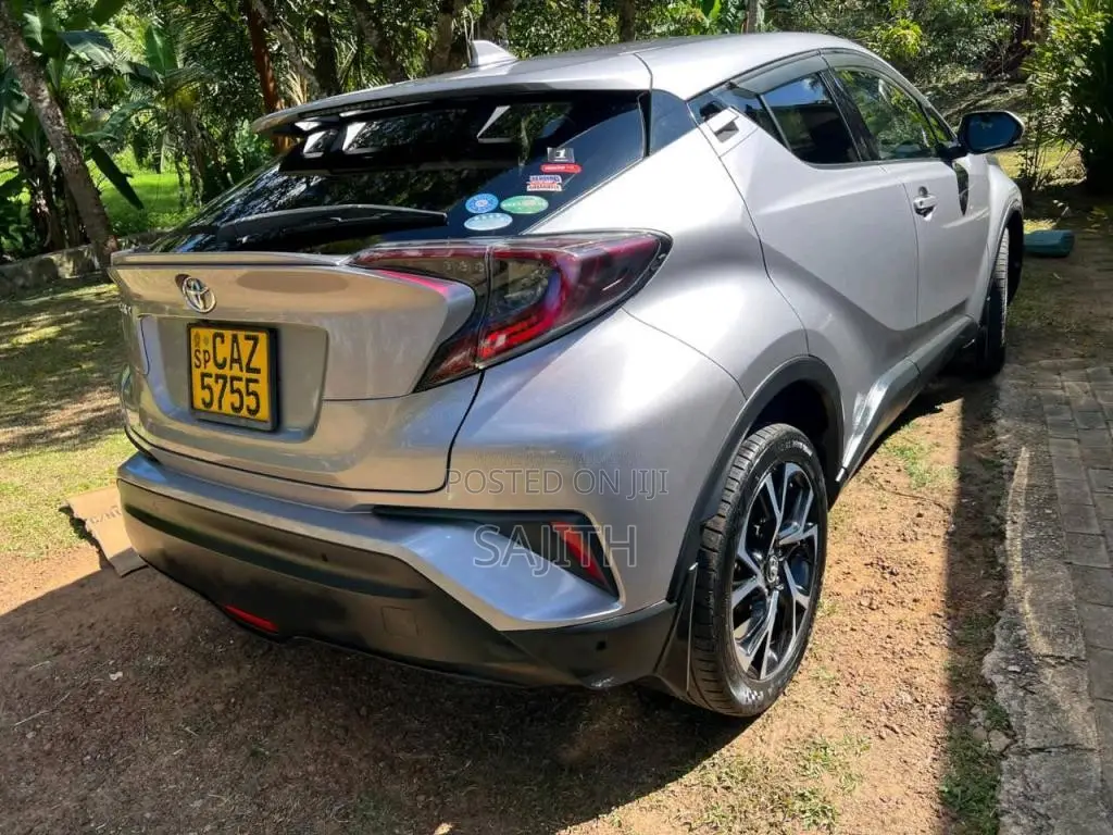 Toyota CHR 2018 SUV (Used)
