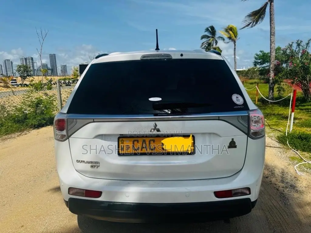 Mitsubishi Outlander 2014 SUV (Used)