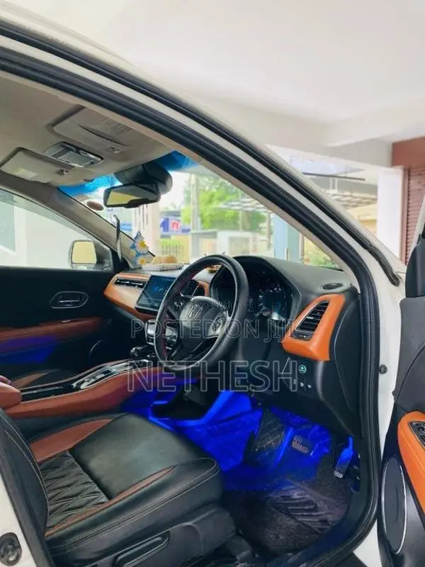 Honda VEZEL 2015 SUV (Used)