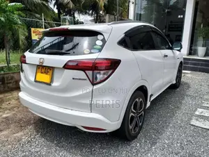 Honda Vezel 2015 SUV (Used)