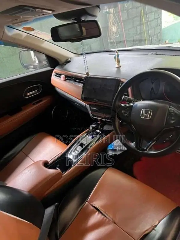 Honda Vezel 2015 SUV (Used)