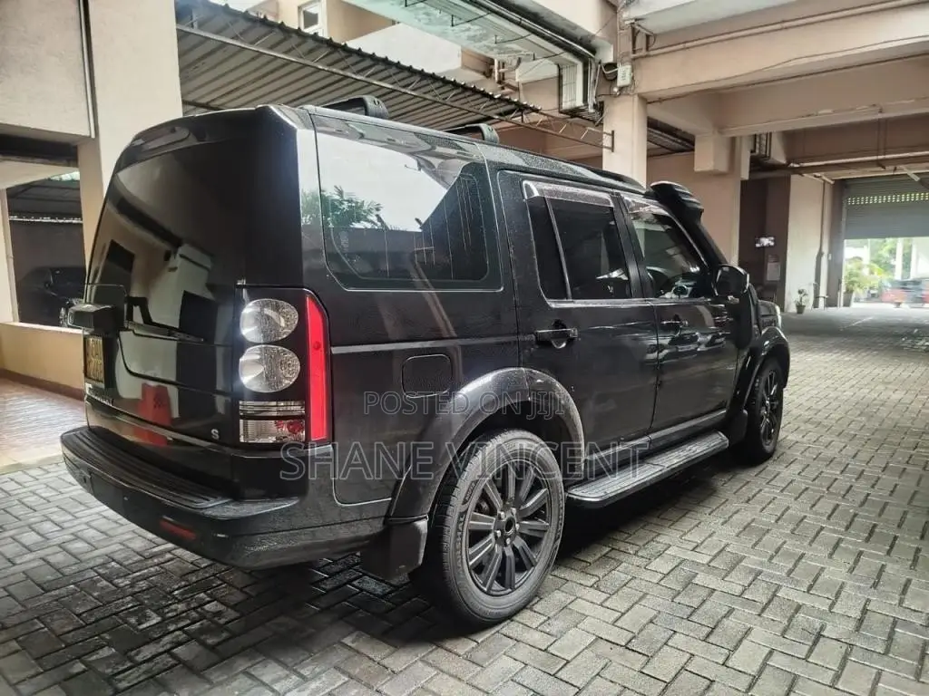 Land-Rover Discovery 4 2016 SUV (Used)