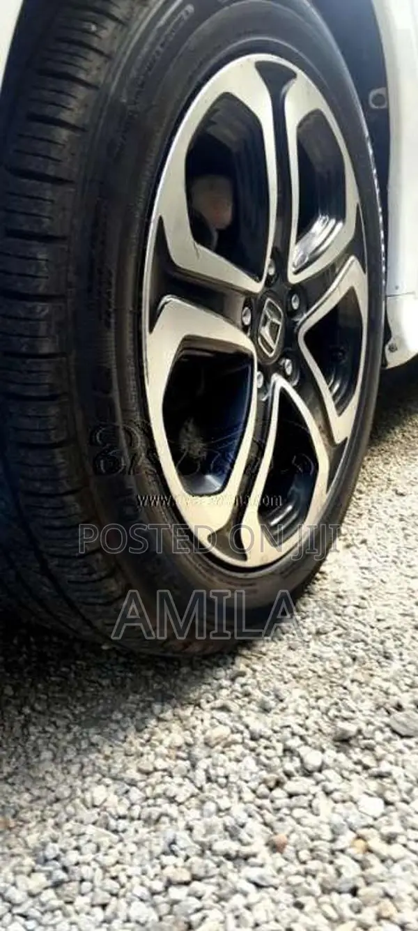 Honda Vezel 2014 SUV (Used)