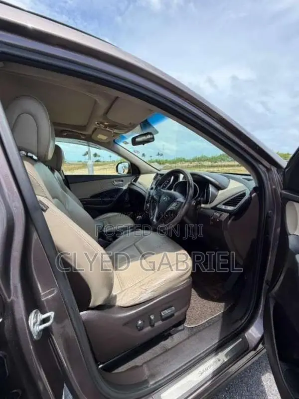 Hyundai Santa Fe 2014 SUV (Used)