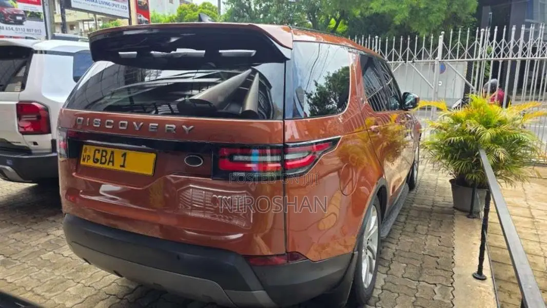 Land-Rover SD4 2017 SUV (Used)